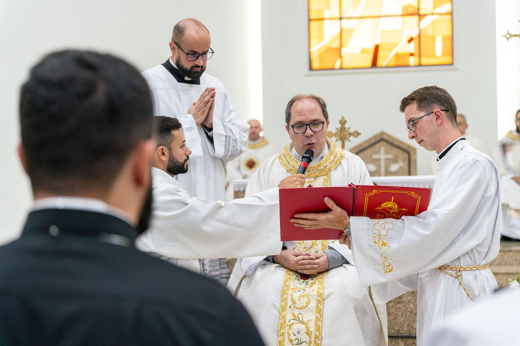 Profissão perpétua e Diaconado do Fr. Tiago Junior Waier