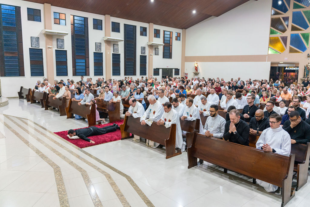 Profissão perpétua e Diaconado do Fr. Tiago Junior Waier