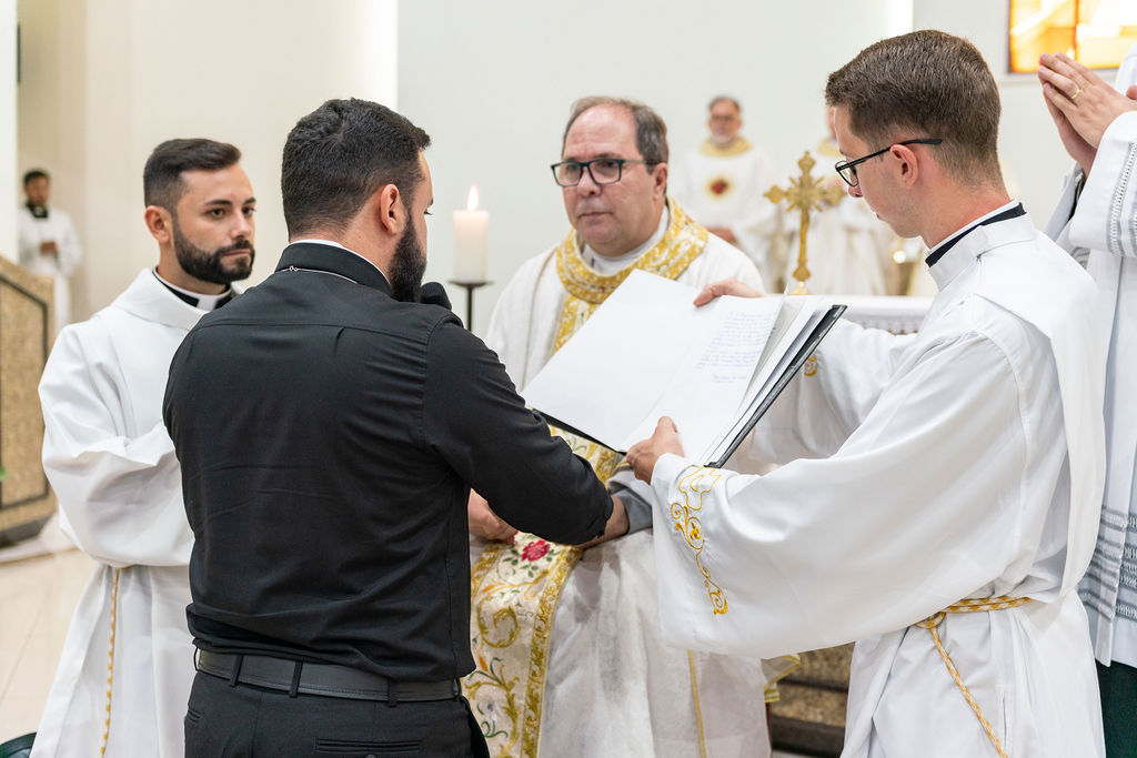 Profissão perpétua e Diaconado do Fr. Tiago Junior Waier