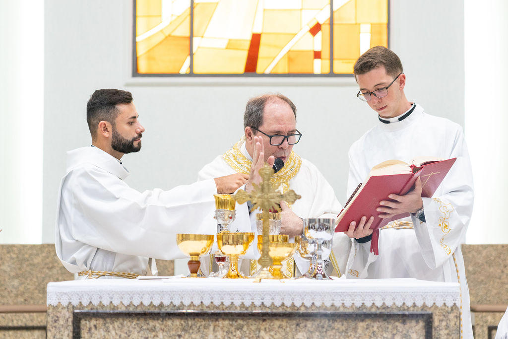 Profissão perpétua e Diaconado do Fr. Tiago Junior Waier