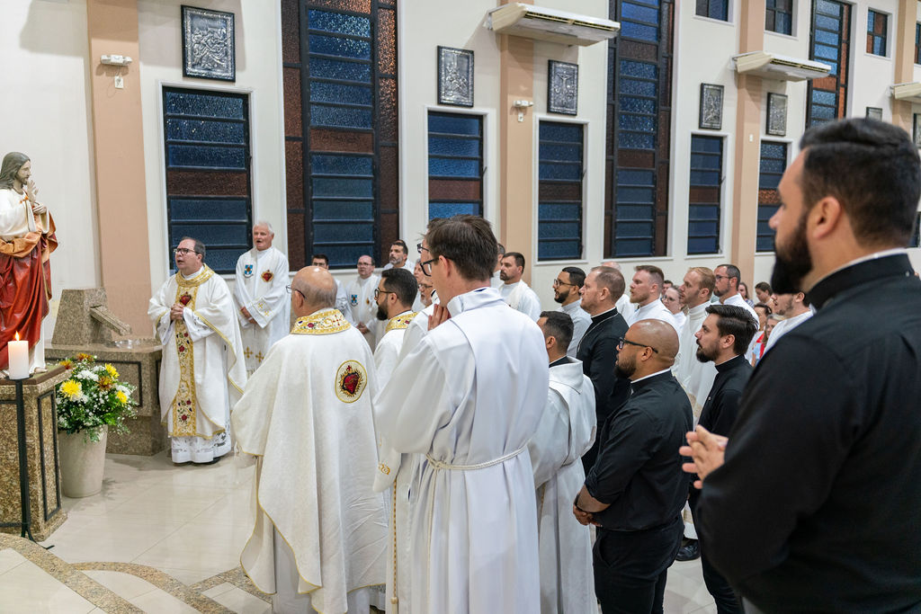 Profissão perpétua e Diaconado do Fr. Tiago Junior Waier