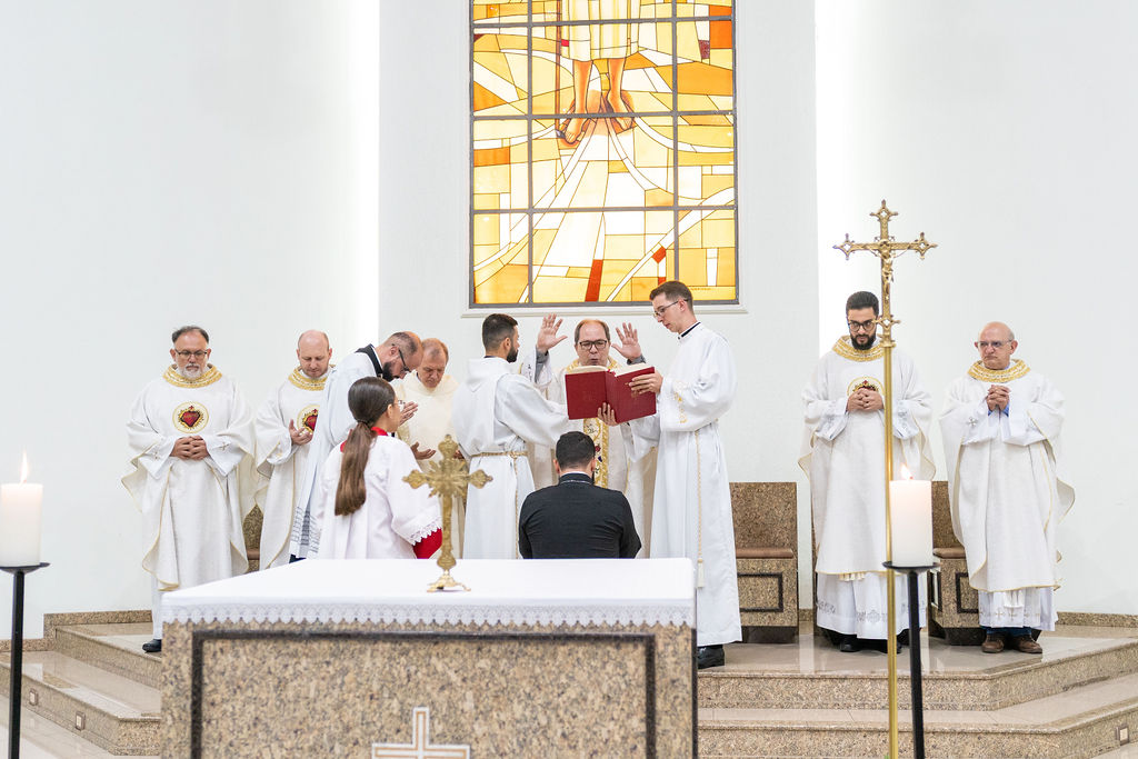 Profissão perpétua e Diaconado do Fr. Tiago Junior Waier