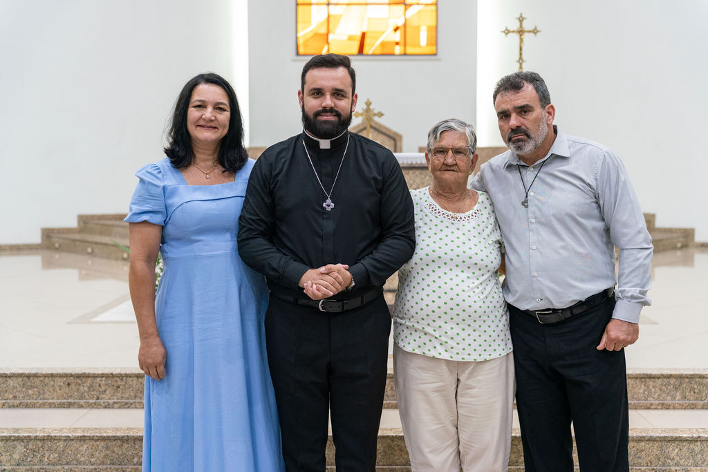 Profissão perpétua e Diaconado do Fr. Tiago Junior Waier
