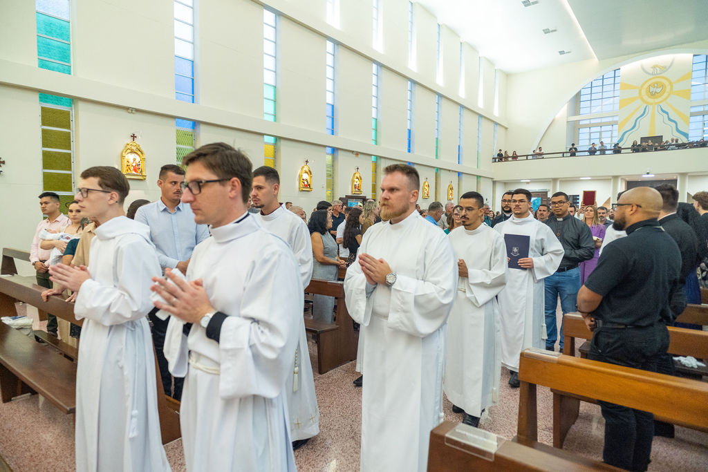 Profissão perpétua e Diaconado do Fr. Tiago Junior Waier