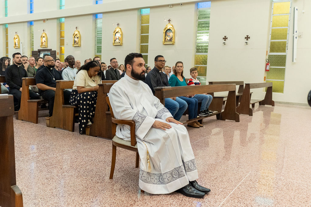 Profissão perpétua e Diaconado do Fr. Tiago Junior Waier