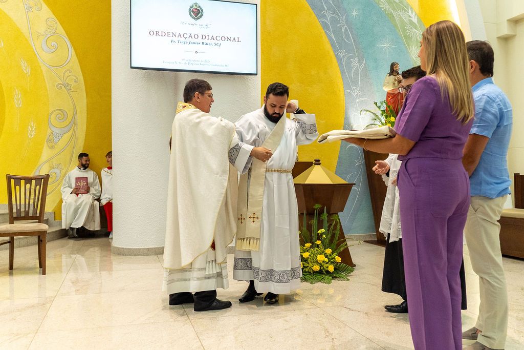 Profissão perpétua e Diaconado do Fr. Tiago Junior Waier