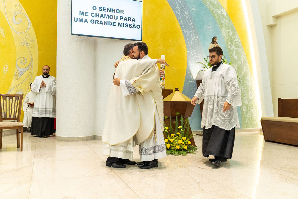 Profissão perpétua e Diaconado do Fr. Tiago Junior Waier
