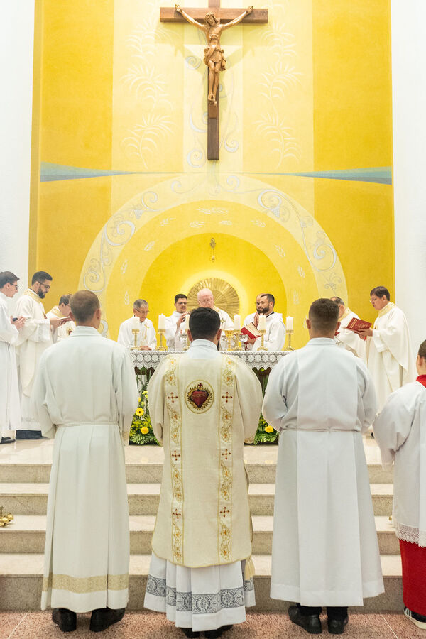 Profissão perpétua e Diaconado do Fr. Tiago Junior Waier