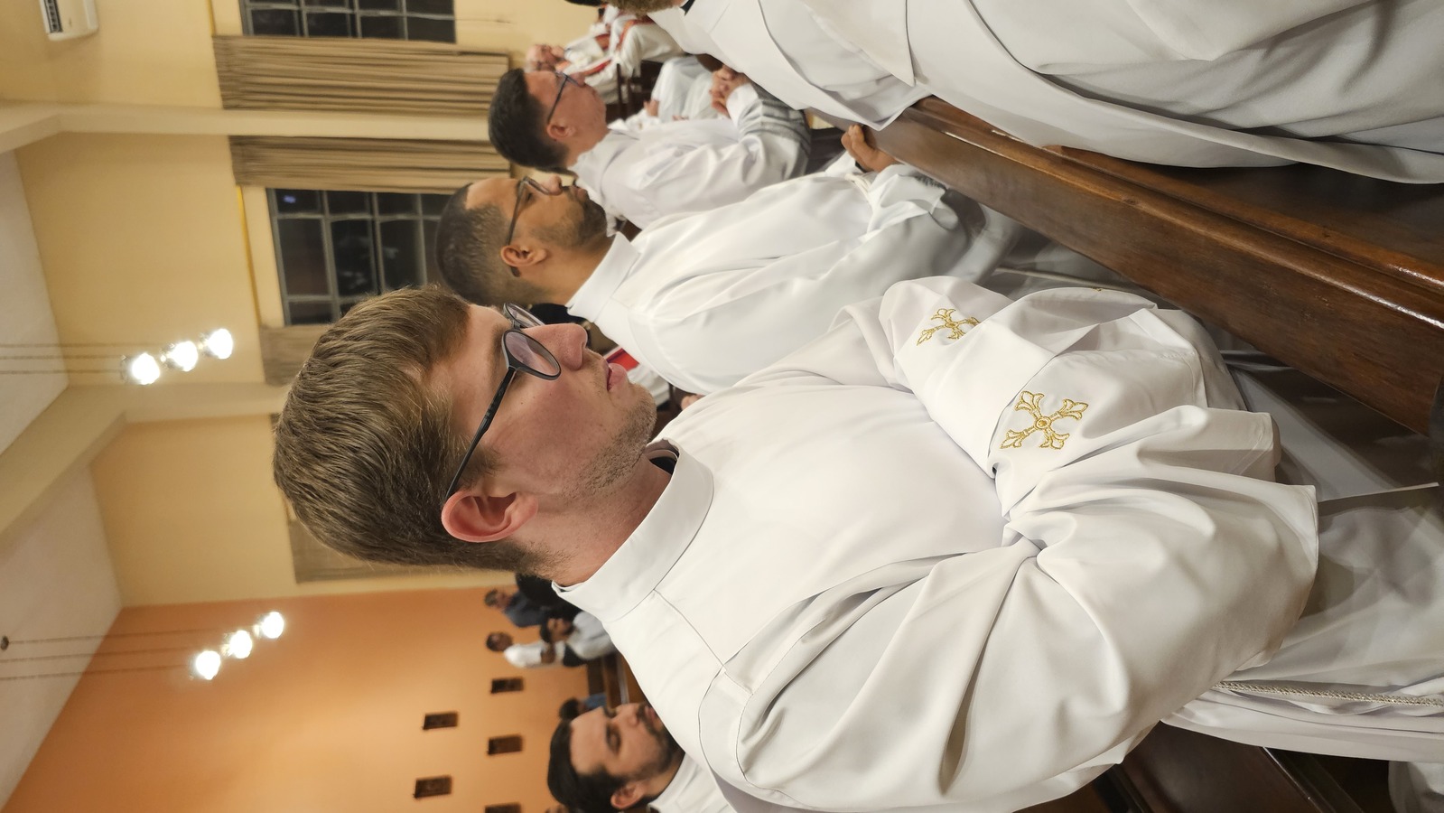 Fratres Recebem os ministérios do Leitorado e do Acolitado à Véspera da Solenidade do SCJ